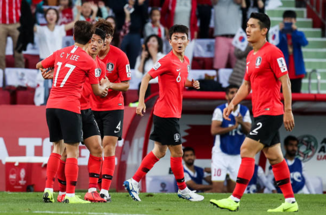 Hàn Quốc 2-1 Bahrain: Nghẹt thở đánh bại Bahrain, Son Heung-min cùng các đồng đội lọt vào tứ kết Asian Cup 2019 - Ảnh 2.