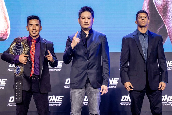 Eustaquio và Moraes chính thức chạm mặt trước thềm sự kiện đầu tiên trong năm của ONE Championship - Ảnh 1.