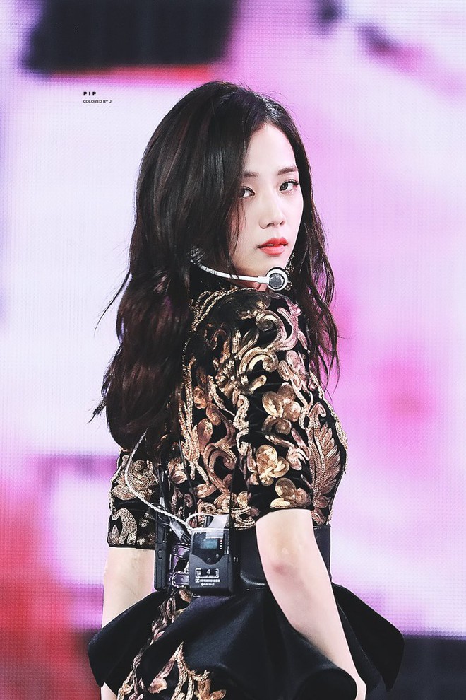 6 idol tuổi Hợi sở hữu thần th&aacute;i xuất sắc nhất tr&ecirc;n s&acirc;n khấu! - Ảnh 2.