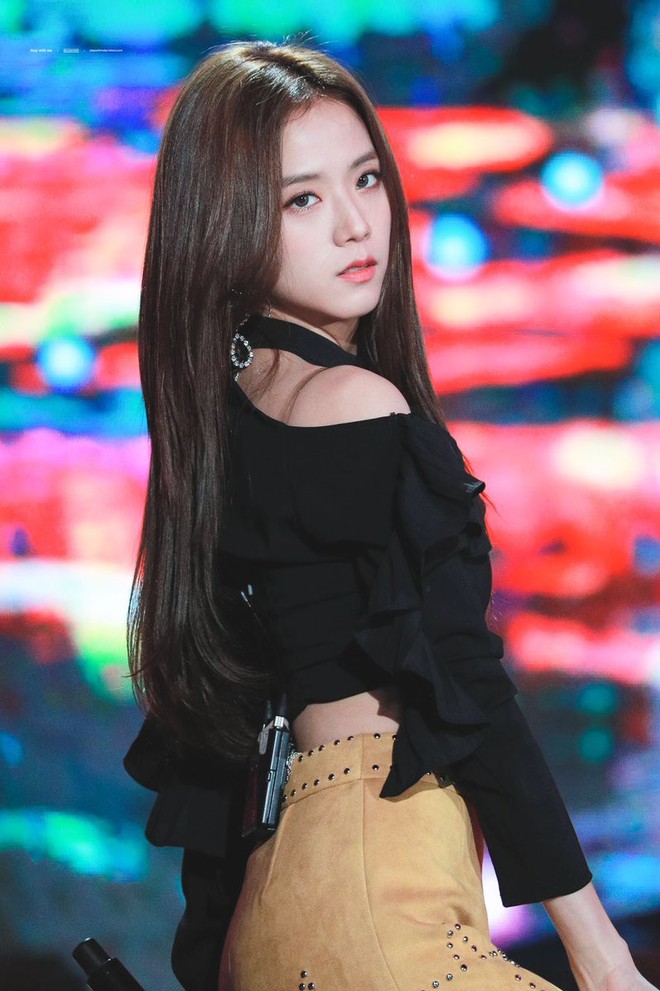 6 idol tuổi Hợi sở hữu thần th&aacute;i xuất sắc nhất tr&ecirc;n s&acirc;n khấu! - Ảnh 3.