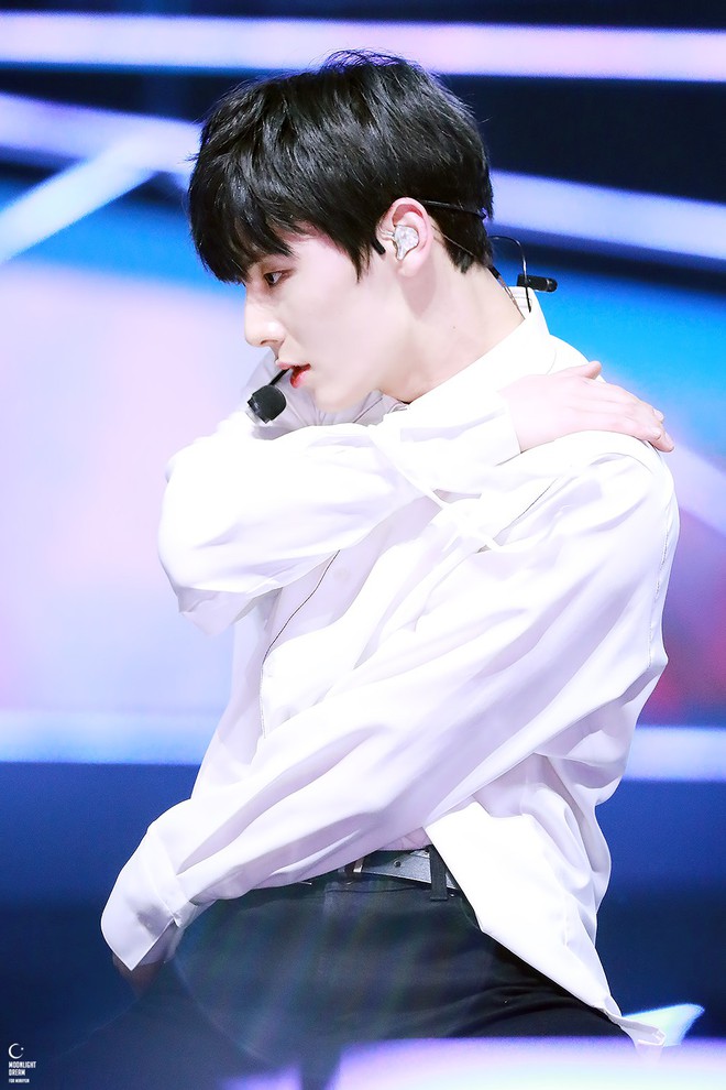 6 idol tuổi Hợi sở hữu thần th&aacute;i xuất sắc nhất tr&ecirc;n s&acirc;n khấu! - Ảnh 35.