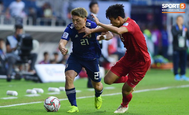 HLV tuyển Nhật Bản thở phào nhẹ nhõm vì đội nhà đã giữ sạch lưới trước Việt Nam - Ảnh 1.
