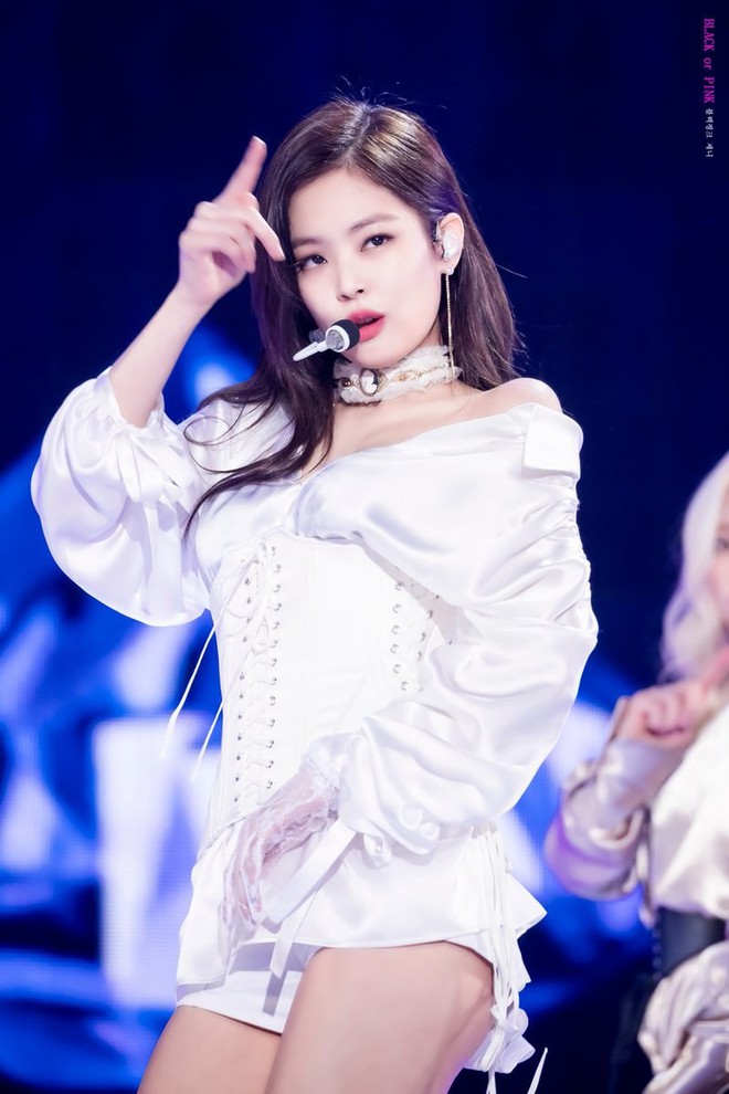 Nhìn Jennie (Black Pink) đẹp mỹ miều và sang thế này, netizen Hàn chỉ muốn để tóc dài đen truyền thống ngay và luôn - Ảnh 12.