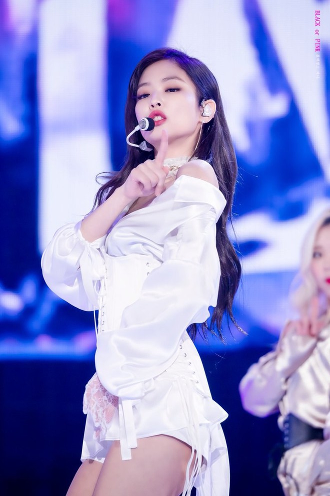 Nh&igrave;n Jennie (Black Pink) đẹp mỹ miều v&agrave; sang thế n&agrave;y, netizen H&agrave;n chỉ muốn để t&oacute;c d&agrave;i đen truyền thống ngay v&agrave; lu&ocirc;n - Ảnh 13.
