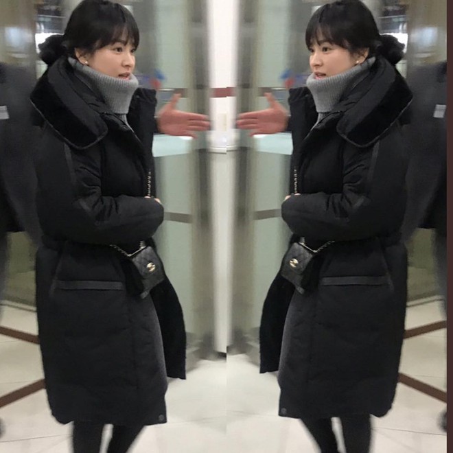 Tiệc mừng c&ocirc;ng Encounter: Song Hye Kyo để mặt mộc, t&agrave;i tử H&agrave;n trẻ kh&oacute; tin mặc d&ugrave; hơn Park Bo Gum 12 tuổi - Ảnh 1.