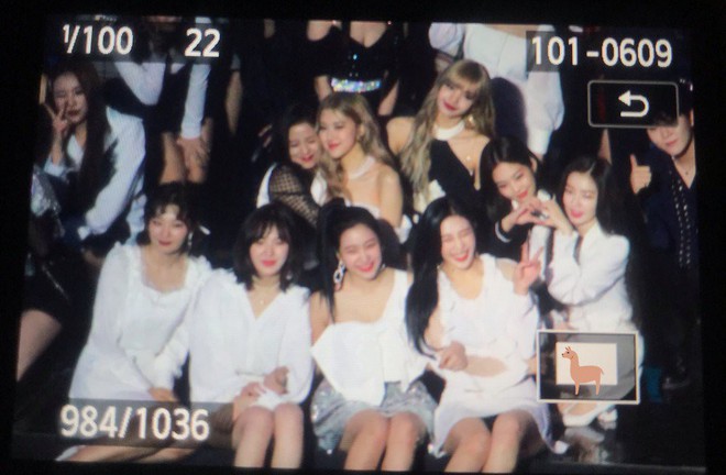 Ti&ecirc;n cảnh ở Gaon: D&agrave;n nữ thần Red Velvet - Black Pink đọ sắc c&ugrave;ng khung h&igrave;nh, Jennie v&agrave; Irene đặc biệt th&acirc;n mật - Ảnh 10.