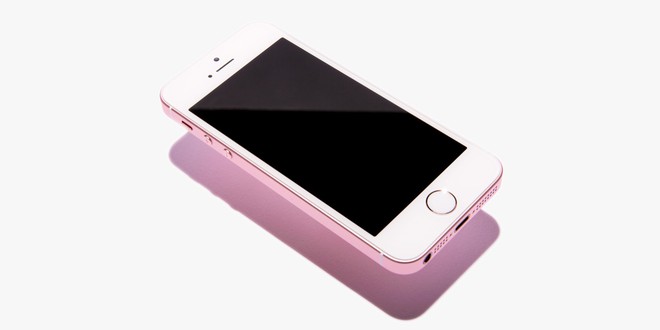 Xả hàng iPhone SE giá sốc, có phải Apple đang thử phản ứng người tiêu dùng để tung ra iPhone SE 2? - Ảnh 1.