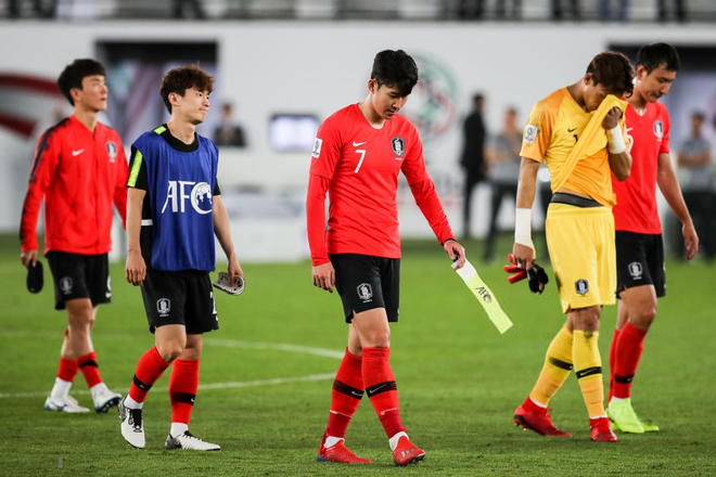 Tuyển thủ Hàn Quốc buồn bã, CĐV suy sụp sau thất bại ở tứ kết Asian Cup 2019 - Ảnh 3.