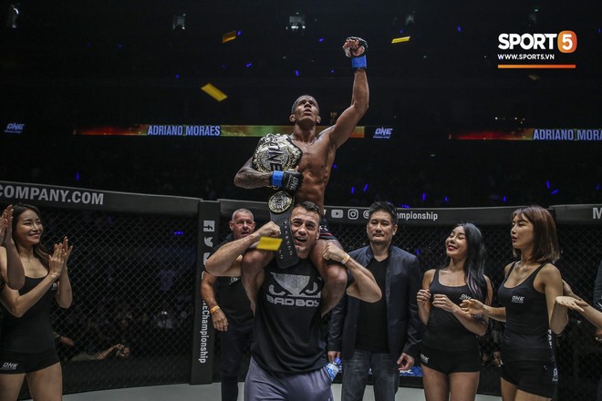 Eustaquio mất đai vô địch vào tay Moraes trong trận đấu siêu kinh điển tại ONE Championship: Heros Ascent - Ảnh 3.