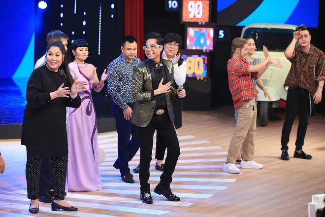 Ngọc Huyền mặc &aacute;o d&agrave;i vẫn quẩy disco nhiệt t&igrave;nh, đi&ecirc;n đảo - Ảnh 7.
