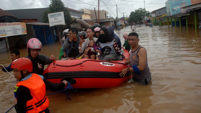 Lũ quét ở Indonesia: Ít nhất 59 người chết, hàng nghìn người phải sơ tán - Ảnh 1.