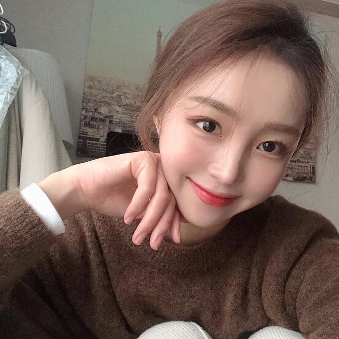Cẩm nang ăn gian vẻ lừa t&igrave;nh cho c&aacute;c c&ocirc; n&agrave;ng &iacute;t makeup, đặc biệt hữu dụng trong dịp lễ Tết - Ảnh 3.