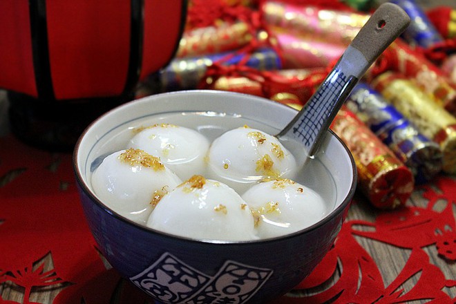 Người Trung Quốc ăn tết &ocirc;ng T&aacute;o: M&acirc;m cỗ đầy ắp m&oacute;n ăn kh&ocirc;ng chỉ ngon m&agrave; c&ograve;n đẹp - Ảnh 5.