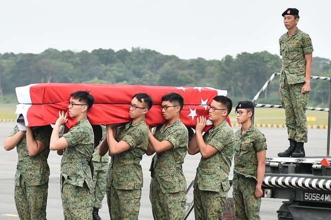 Tang lễ đẫm nước mắt của mỹ nam Singapore chết thảm khi tại ngũ và lời chia sẻ đầy xót xa của bạn gái anh gây chú ý - Ảnh 3.