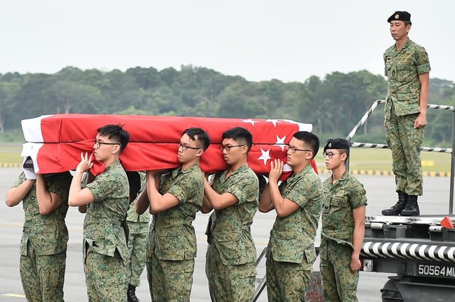 Tang lễ đẫm nước mắt của mỹ nam Singapore chết thảm khi tại ngũ v&agrave; lời chia sẻ đầy x&oacute;t xa của bạn g&aacute;i anh g&acirc;y ch&uacute; &yacute; - Ảnh 3.