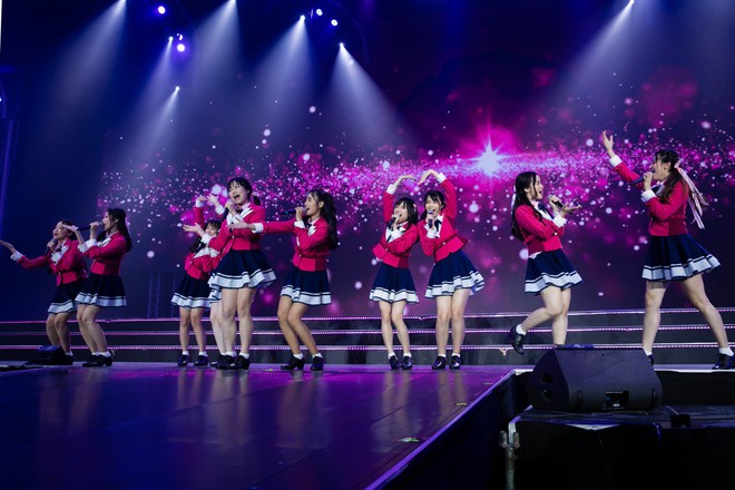 Các phiên bản AKB48 khắp châu Á hội tụ trong đêm nhạc ở Thái Lan, đại diện Việt Nam tự tin khoe tài cùng chị em - Ảnh 1.