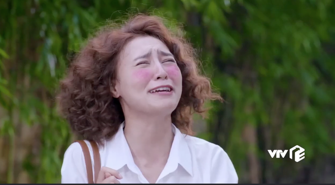 Mối t&igrave;nh đầu của t&ocirc;i sau 7 tập: Bốc nhẹ cũng được cả rổ meme vừa xấu vừa lố đến suy nhược của Ninh Dương Lan Ngọc - Ảnh 6.