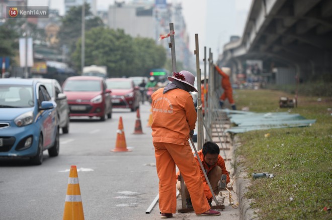 Hà Nội đầu tư 100 tỷ xén thảm cỏ dưới gầm cầu, mở rộng lòng đường vành đai 3 để chống hố đen ùn tắc - Ảnh 8.