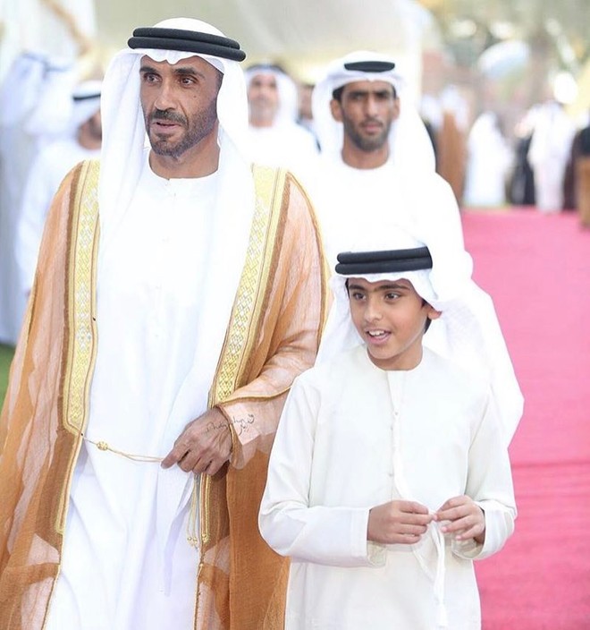 Hoàng tử UAE mua sạch vé, không cho dân Qatar vào xem bán kết Asian Cup quyền lực đến mức nào? - Ảnh 9.