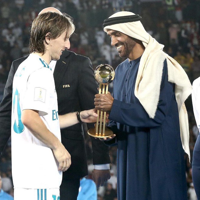 Hoàng tử UAE mua sạch vé, không cho dân Qatar vào xem bán kết Asian Cup quyền lực đến mức nào? - Ảnh 6.