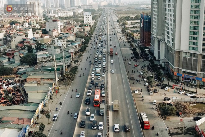 Ảnh: H&agrave; Nội gi&aacute;p Tết, c&oacute; một nỗi &aacute;m ảnh kinh ho&agrave;ng mang t&ecirc;n tắc đường - Ảnh 1.
