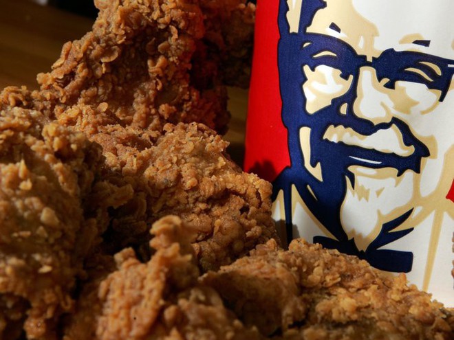 KFC ra mắt loại sandwich mới kẹp toàn gà rán và bim bim Cheetos - Ảnh 3.