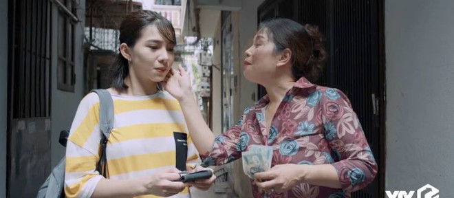 Sau tất cả, b&agrave; Mỹ của Chạy Trốn Thanh Xu&acirc;n đ&atilde; trở th&agrave;nh b&agrave; mẹ quốc d&acirc;n trong chuy&ecirc;n mục tư vấn t&igrave;nh cảm - Ảnh 2.
