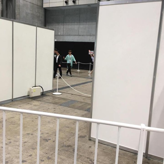 Dispatch c&ograve;n l&acirc;u mới động v&agrave;o được idol n&agrave;y - Ảnh 5.