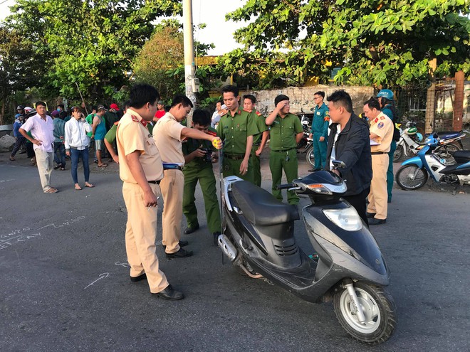 TP.HCM: Đi xe máy tới bệnh viện khám thai, người phụ nữ mang bầu 2 tháng bị xe tải cán tử vong - Ảnh 2.