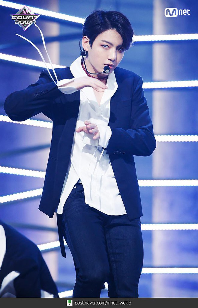 Một s&acirc;n khấu hai số phận: Jimin về nhất c&ograve;n Jungkook (BTS) bị đ&aacute; khỏi danh s&aacute;ch giải thưởng d&ugrave; lượng view ngang ngửa nhau - Ảnh 4.