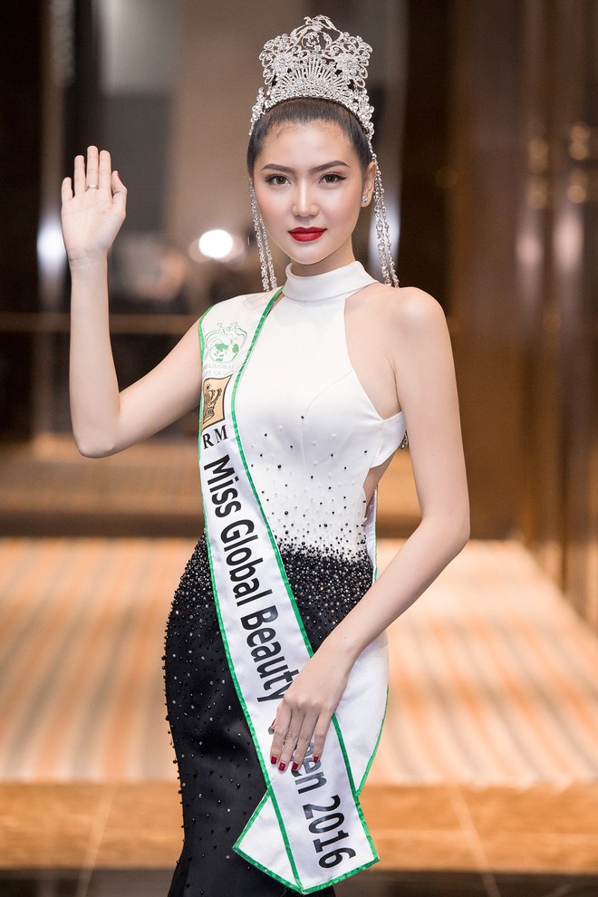 N&iacute;n thở trước d&agrave;n Hoa hậu, &Aacute; hậu đ&igrave;nh đ&aacute;m nhất nh&igrave; Vbiz sẽ c&ugrave;ng đổ bộ Gala Wechoice Awards 2018 tối nay - Ảnh 11.
