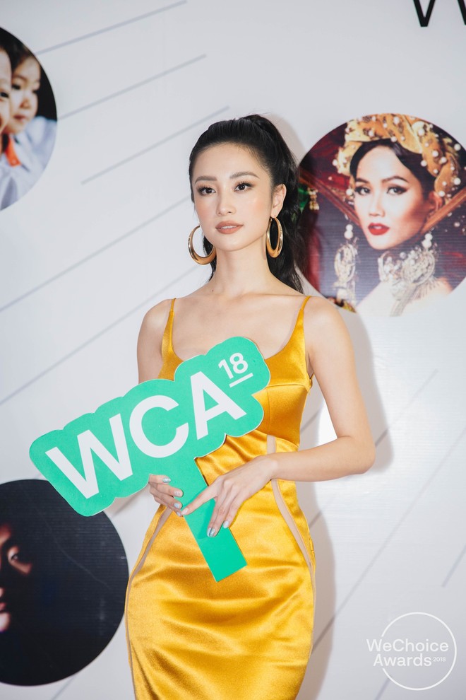 Chọn tông vàng chói chang kén người mặc, Jun Vũ vẫn xinh xuất sắc trên thảm đỏ Wechoice Awards 2018 - Ảnh 4.