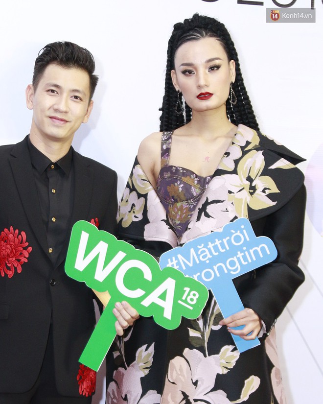 5 ca làm đẹp chặt chém nhất WeChoice Awards 2018: Quỳnh Anh Shyn búi tóc siêu quái , Elly Trần đính sao lên mặt - Ảnh 5.