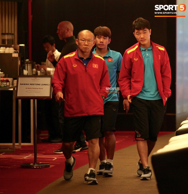 Tuyển Việt Nam nghi&ecirc;n cứu kỹ đối thủ trước giờ G, sẵn s&agrave;ng xung trận tại Asian Cup 2019 - Ảnh 1.