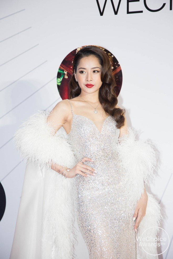 Chi Pu diện đầm 2 dây khoe vòng 1 sexy, nhưng sao tại WeChoice Awards cô nàng còn sang chảnh hơn bội phần? - Ảnh 4.