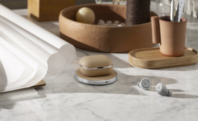 B&O ra mắt Beoplay E8 2.0, tai nghe true wireless có hộp sạc không dây tiện lợi - Ảnh 1.