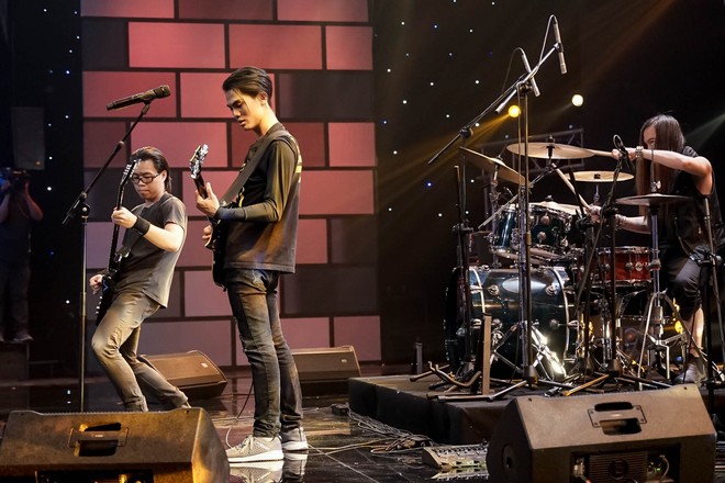 Ban nhạc Việt: Phương Uyên bất chấp bệnh thanh quản, cãi bác sĩ vì nhóm Rock thuần chủng - Ảnh 7.