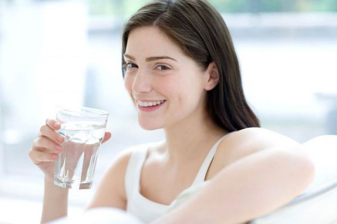 Khám phá 8 lợi ích sức khỏe từ việc uống nước khi bụng đói - Ảnh 6.
