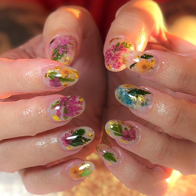 Loạt móng tay nghệ thuật kiểu Hàm Hương khiến cả trai thẳng cũng muốn đi làm nail - Ảnh 5.