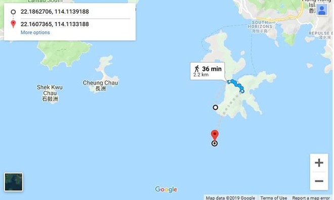 Tàu Việt Nam bốc cháy trên biển Hong Kong - Ảnh 2.