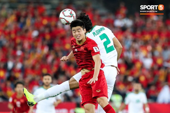 Báo châu Á chấm điểm Iraq 3-2 Việt Nam: Văn Lâm nhận điểm thấp nhất, Công Phượng sáng không ai bằng - Ảnh 2.