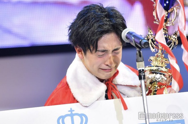 Từng bị bắt nạt vì ngoại hình nổi bật, cậu bạn 18 tuổi bật khóc sau khi đăng quang Nam sinh đẹp trai nhất Nhật Bản - Ảnh 3.