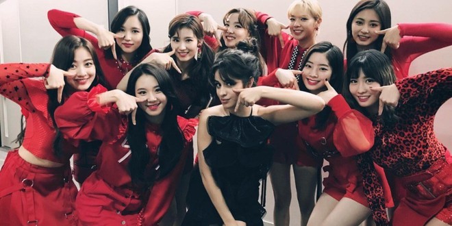 Lại một lần nữa Camila Cabello chứng minh mình là một fan TWICE đích thực đây! - Ảnh 1.