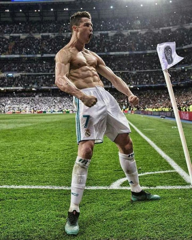 Ronaldo bất ngờ tiết lộ bí quyết lột xác từ cò hương sang body cực phẩm, kỷ luật là thế nhưng cũng không thể kìm lòng trước món này - Ảnh 3.