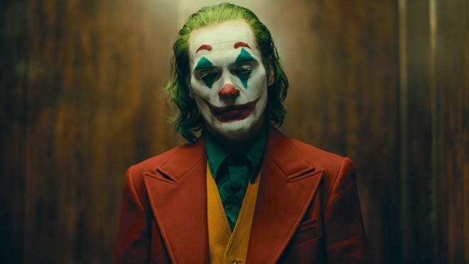 Khán giả Việt tranh cãi sau suất chiếu đầu của JOKER: Người khen hay cực phẩm, kẻ chê thiếu đánh đấm! - Ảnh 4.