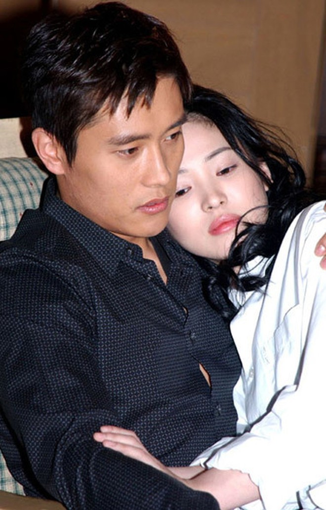 Gia tài phim ảnh hạng khủng của Song Hye Kyo: Cặp toàn trai đẹp, Ngôi Nhà Hạnh Phúc vẫn là huyền thoại không có đối thủ! - Ảnh 4.