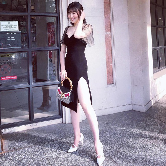 Style ngo&agrave;i đời của mợ Hai (Tiếng S&eacute;t Trong Mưa): Tươi trẻ, sexy c&oacute; cả nhưng ấn tượng nhất l&agrave; những m&agrave;n khoe ch&acirc;n si&ecirc;u nuột - Ảnh 14.