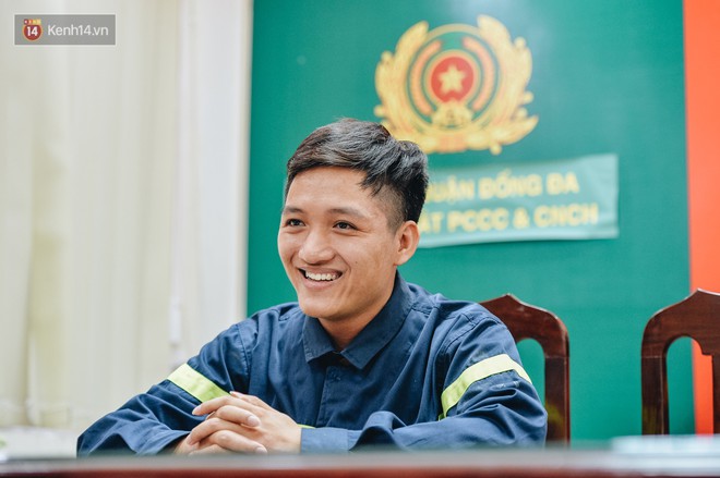 Chiến sĩ PCCC lao v&agrave;o đ&aacute;m ch&aacute;y cứu nam thanh ni&ecirc;n 17 tuổi: T&ocirc;i kh&ocirc;ng phải người h&ugrave;ng, v&igrave; m&igrave;nh t&ocirc;i kh&ocirc;ng thể cứu sống em ấy - Ảnh 3.