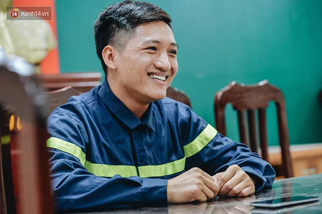 Chiến sĩ PCCC lao v&agrave;o đ&aacute;m ch&aacute;y cứu nam thanh ni&ecirc;n 17 tuổi: T&ocirc;i kh&ocirc;ng phải người h&ugrave;ng, v&igrave; m&igrave;nh t&ocirc;i kh&ocirc;ng thể cứu sống em ấy - Ảnh 5.