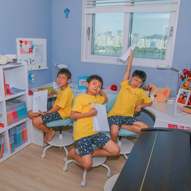 Chỉ sau 3 tháng vắng bóng, bộ 3 thiên thần nhí Daehan, Minguk, Manse đã lộ ảnh lên cân bất ngờ - Ảnh 1.